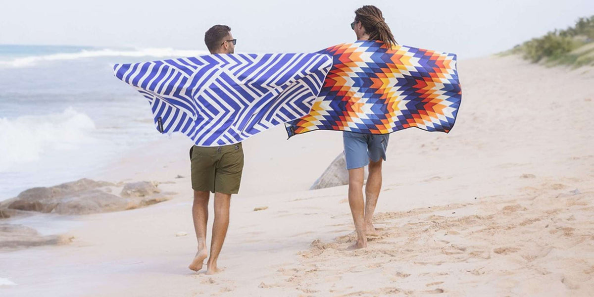 Gibt es ein Handtuch, das Nachhaltigkeit und Funktionalität vereint? Warum WOODSANDWAVES auf recyceltes PET setzt. - woodsandwaves.co