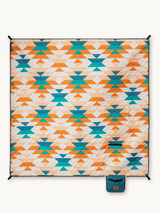 Aztec Trial - Picknick - und Stranddecke (isoliert) 200 x 200 cm - XXL Picknickmatte aus recyceltem PET - wasserdicht und wärmend - woodsandwaves.co