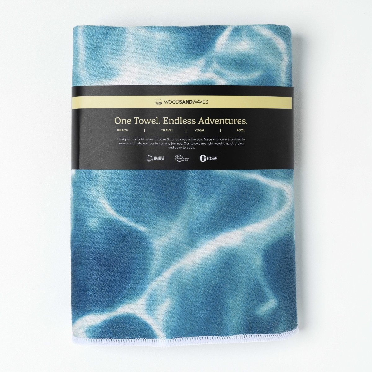 Beautiful Blue - Schnelltrocknendes Reise - und Strandtuch mit Geheimfach - woodsandwaves.co