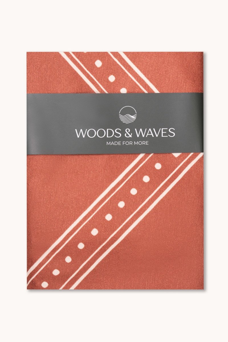 Celestia - Rutschfestes Yoga-Handtuch mit Silikon-Noppen - woodsandwaves.co