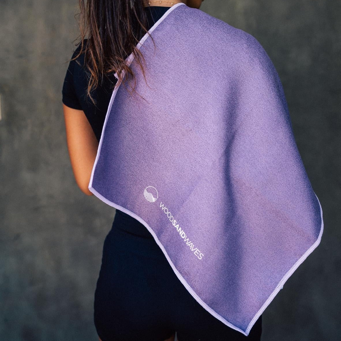 Clear Purple - Sporthandtuch mit Magnet & Zipper - Tasche - woodsandwaves.co
