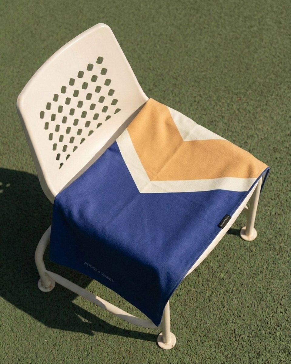 Club House – Handtuch für Tennis & Padel | LiteLayerPro Mikrofaser - woodsandwaves.co