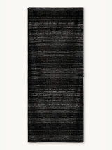 Dark Mind - Schnelltrocknendes Reise - und Strandtuch mit Geheimfach - woodsandwaves.co