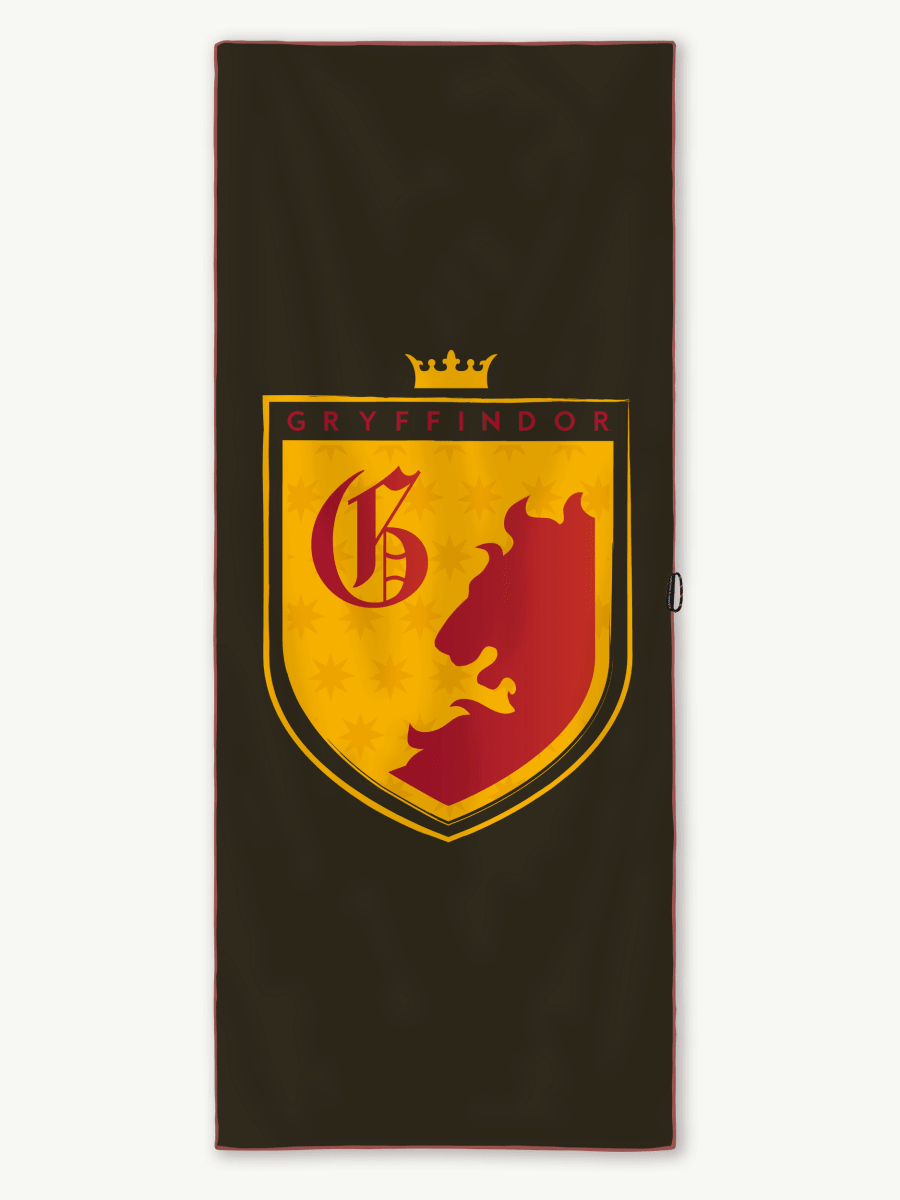 Gryffindor Strandtuch – Harry Potter x Woods & Waves – Schnelltrocknendes Strandtuch mit Geheimfach - woodsandwaves.co