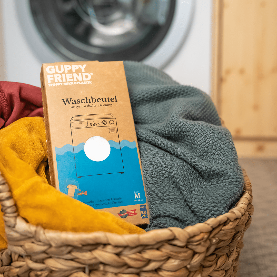 Guppyfriend Waschbeutel - Wäschesack gegen Mikroplastik - Entstehung beim Waschen - woodsandwaves.co