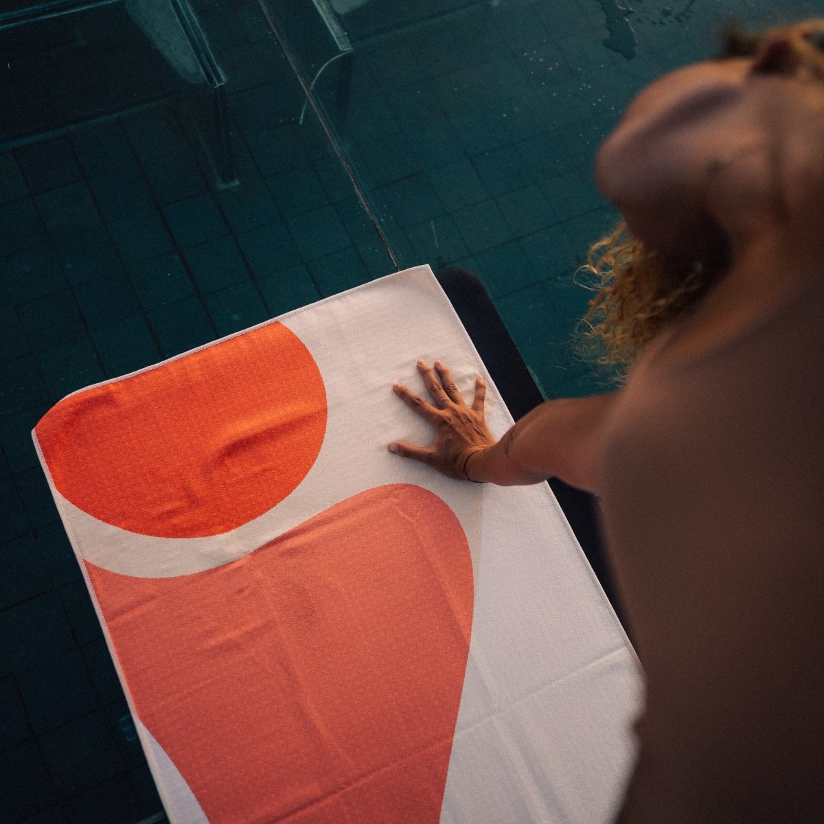 Inner Peace - Rutschfestes Yoga - Handtuch mit Silikon - Noppen - woodsandwaves.co