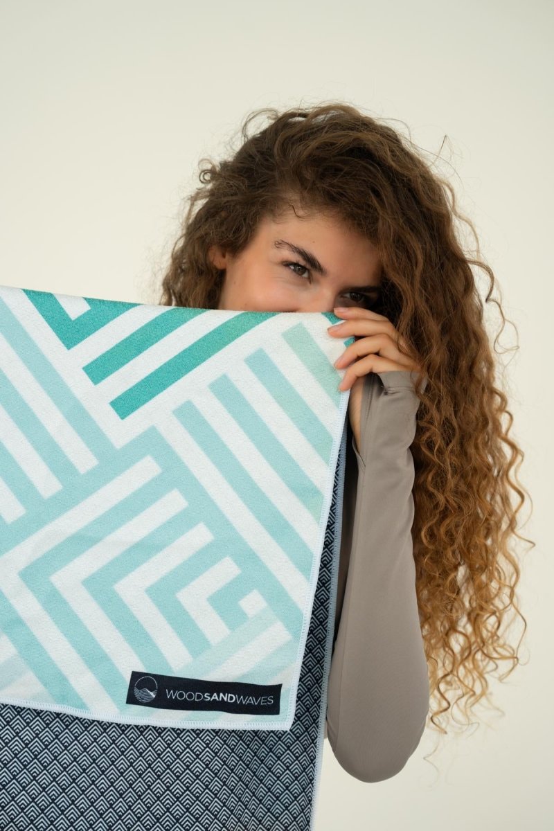 Mint Relaxation - Sporthandtuch mit Magnet & Zipper - Tasche - woodsandwaves.co
