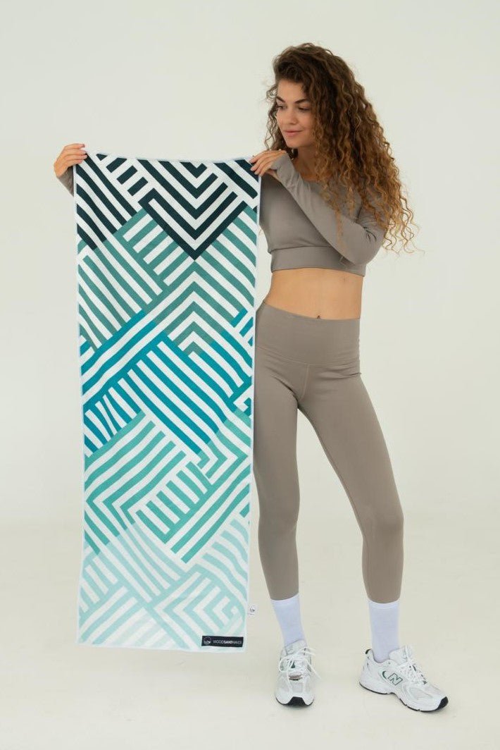 Mint Relaxation - Sporthandtuch mit Magnet & Zipper - Tasche - woodsandwaves.co
