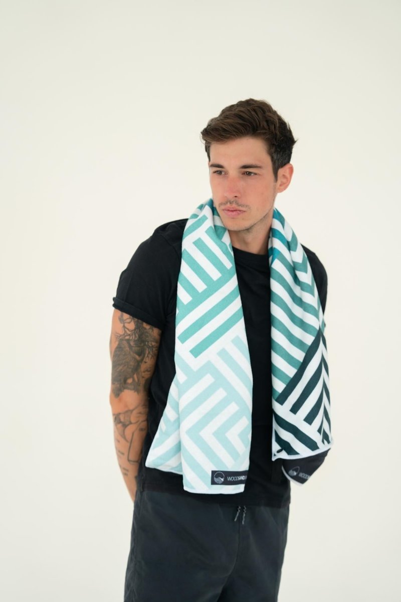 Mint Relaxation - Sporthandtuch mit Magnet & Zipper - Tasche - woodsandwaves.co