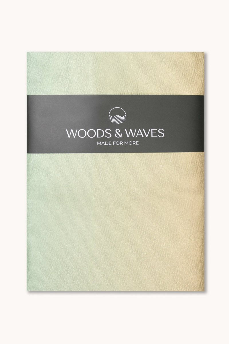 Morning Glow - Rutschfestes Yoga-Handtuch mit Silikon-Noppen - woodsandwaves.co