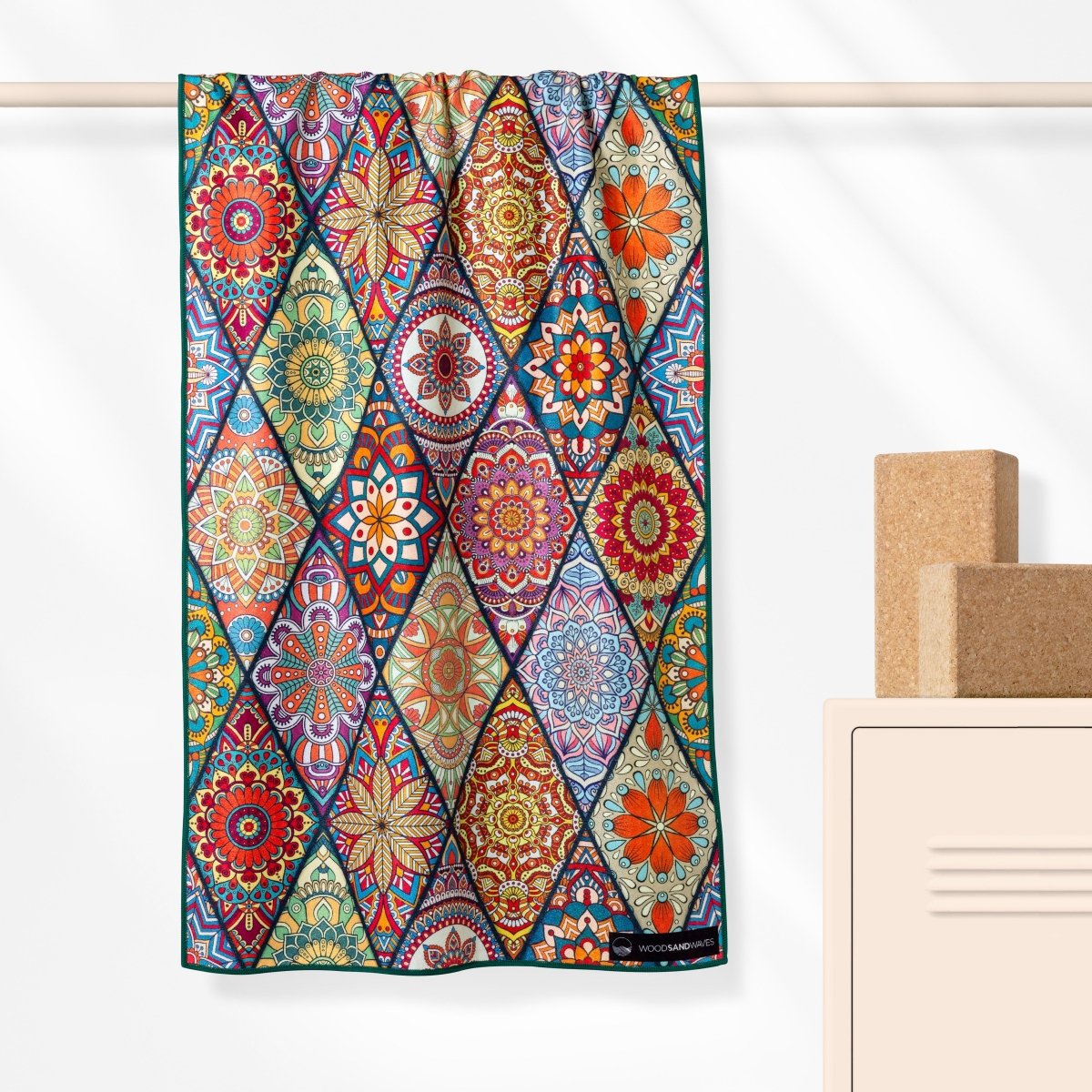 Mosaics - Rutschfestes Yoga - Handtuch mit Silikon - Noppen - woodsandwaves.co