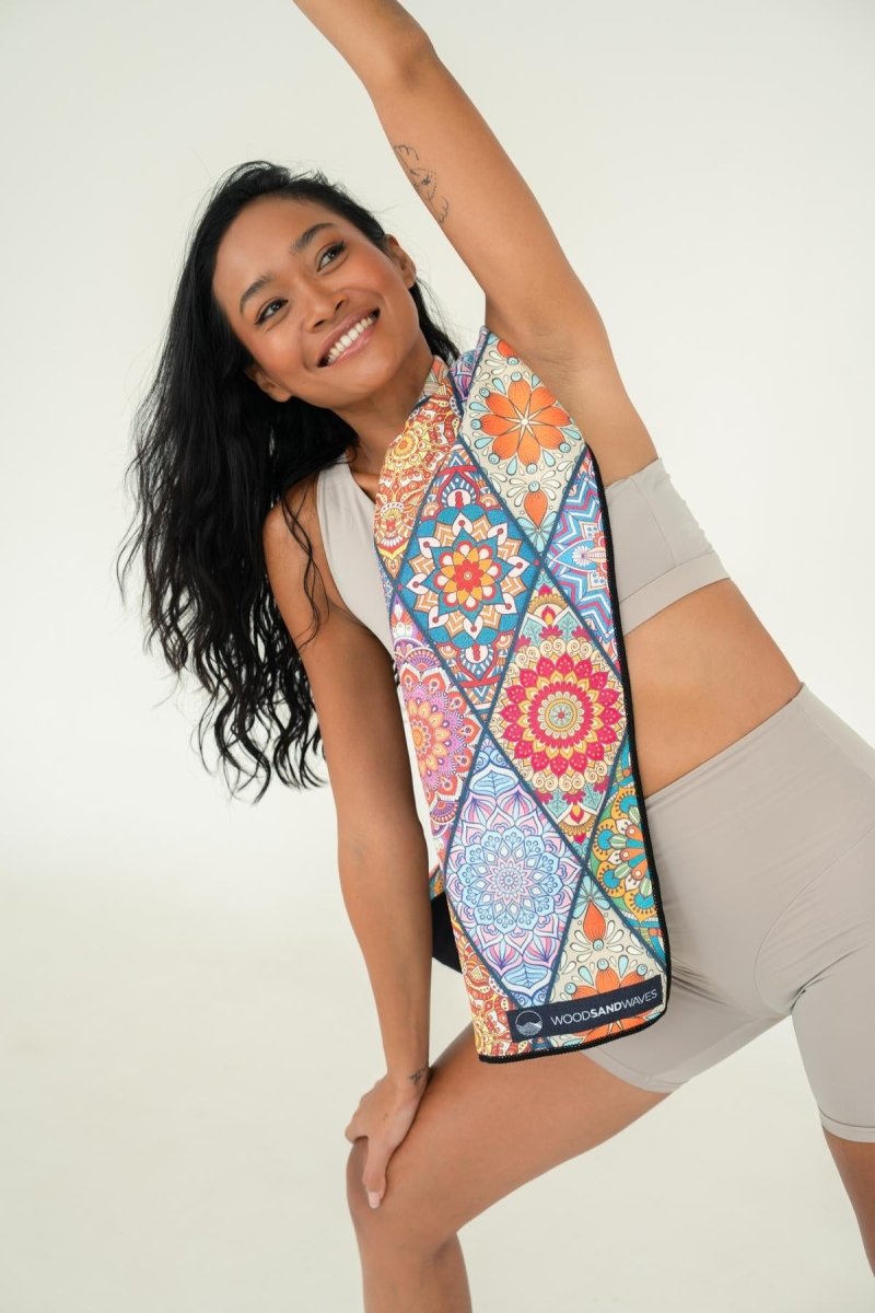 Mosaics - Sporthandtuch mit Magnet & Zipper - Tasche - woodsandwaves.co