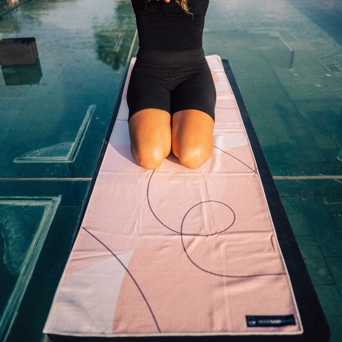 Patient Path - Rutschfestes Yoga - Handtuch mit Silikon - Noppen - woodsandwaves.co