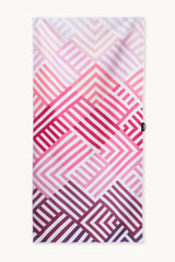 Pink Relaxation - Duschhandtuch aus Premium Mikrofaser - angenehm auf der Haut - woodsandwaves.co