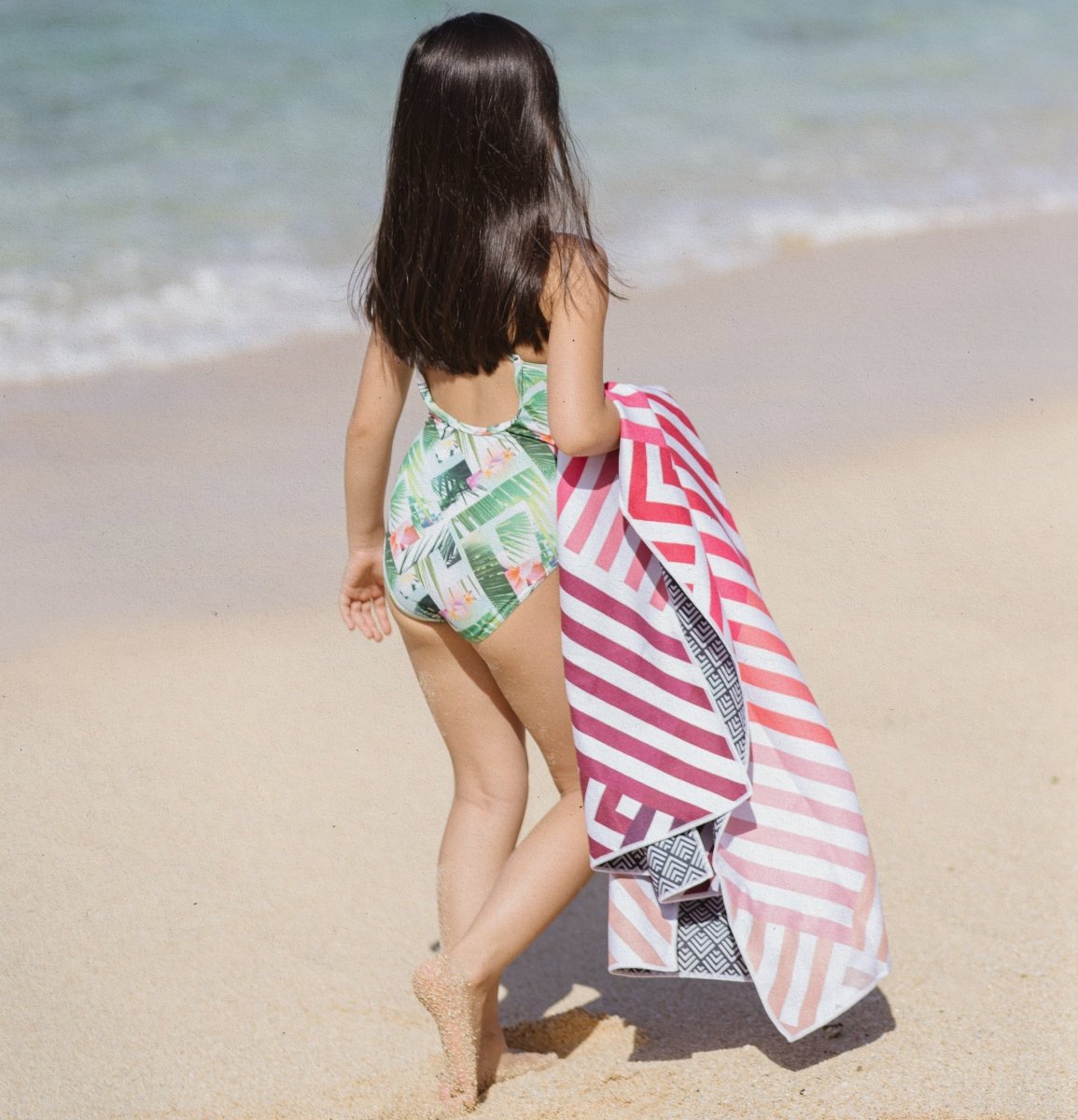 Pink Relaxation - Strandtuch für Kinder - schadstofffrei & sanft zur Haut - woodsandwaves.co