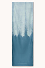 Pulse Blue - Rutschfestes Yoga-Handtuch mit Silikon-Noppen - woodsandwaves.co