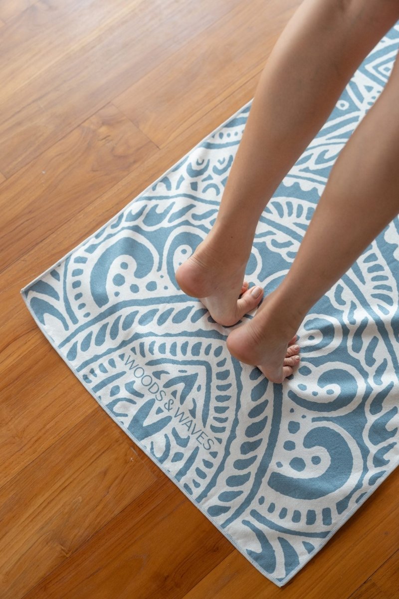 Samadhi - Rutschfestes Yoga-Handtuch mit Silikon-Noppen - woodsandwaves.co