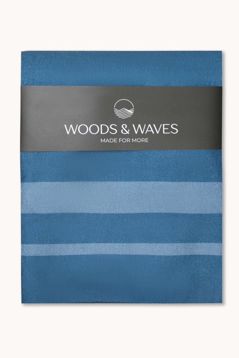 Sporthandtuch Lake mit Magnet & Zipper-Tasche - Premium Grip 2.0 - woodsandwaves.co