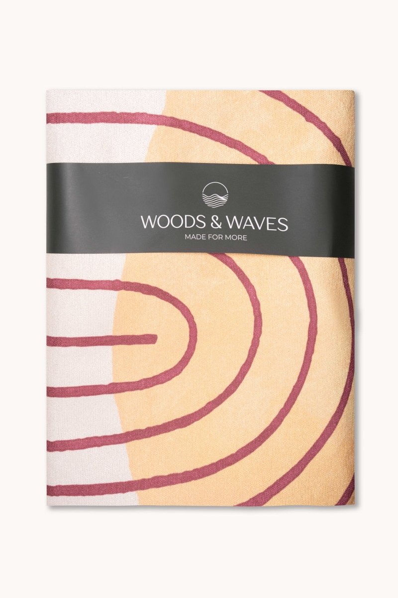 Surya - Rutschfestes Yoga-Handtuch mit Silikon-Noppen - woodsandwaves.co